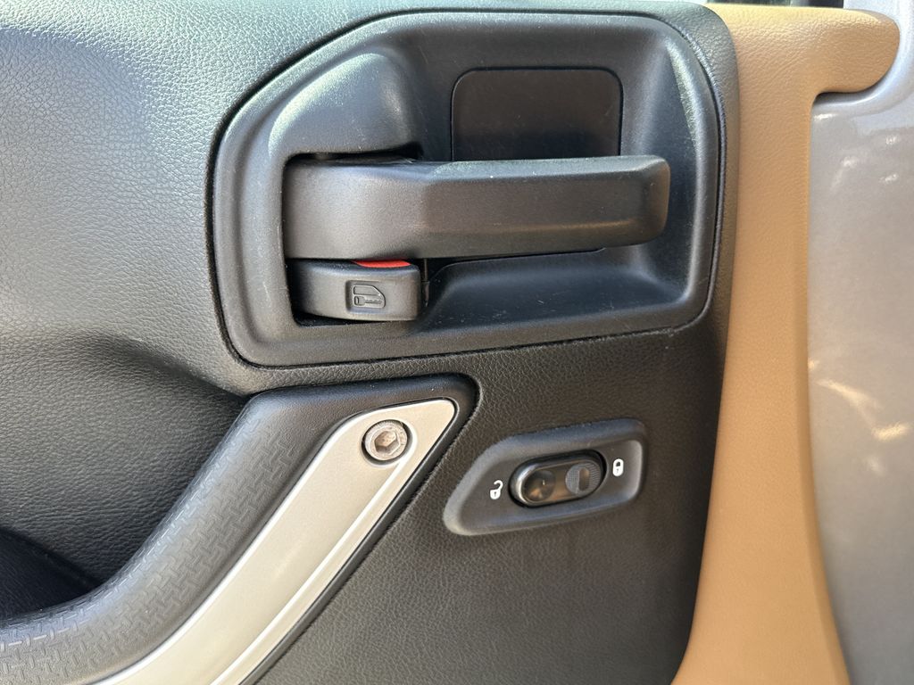2017 Jeep Wrangler Unlimited Sahara Silver at Autostrade