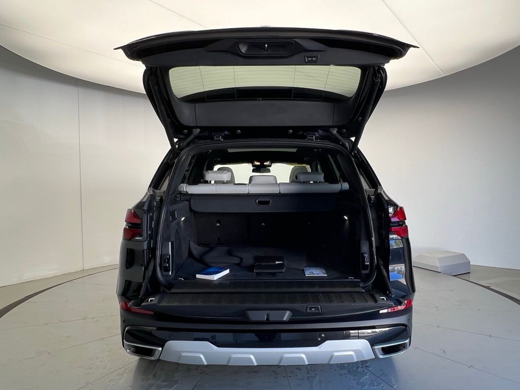 Thumbnail: 2025 BMW X5 - 5