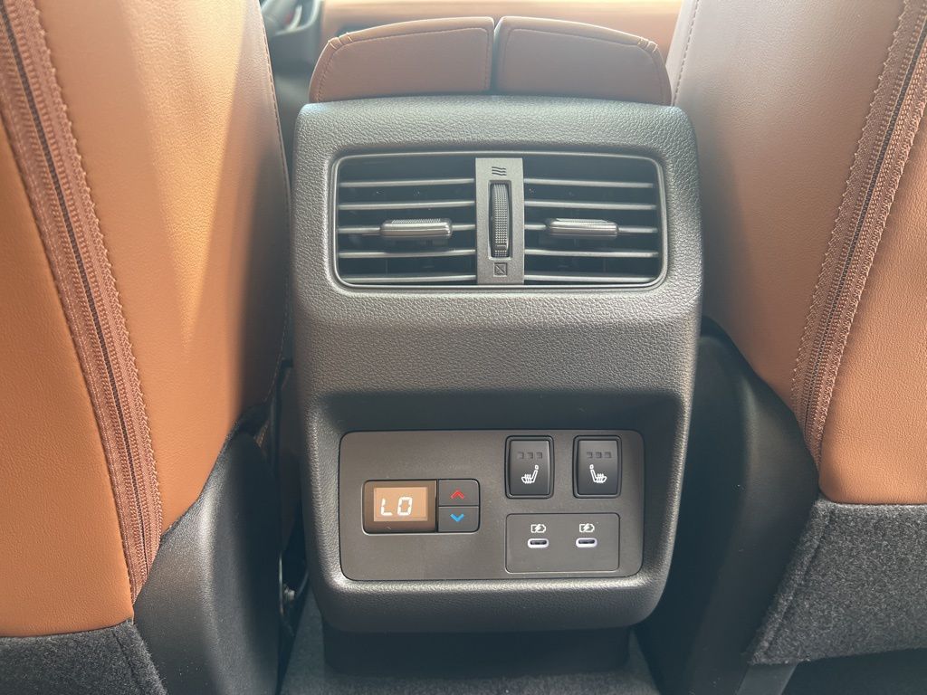 2025 Everest White Pearl Nissan Rogue Platinum FWD SUV