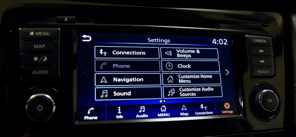 View vehicle photo 7