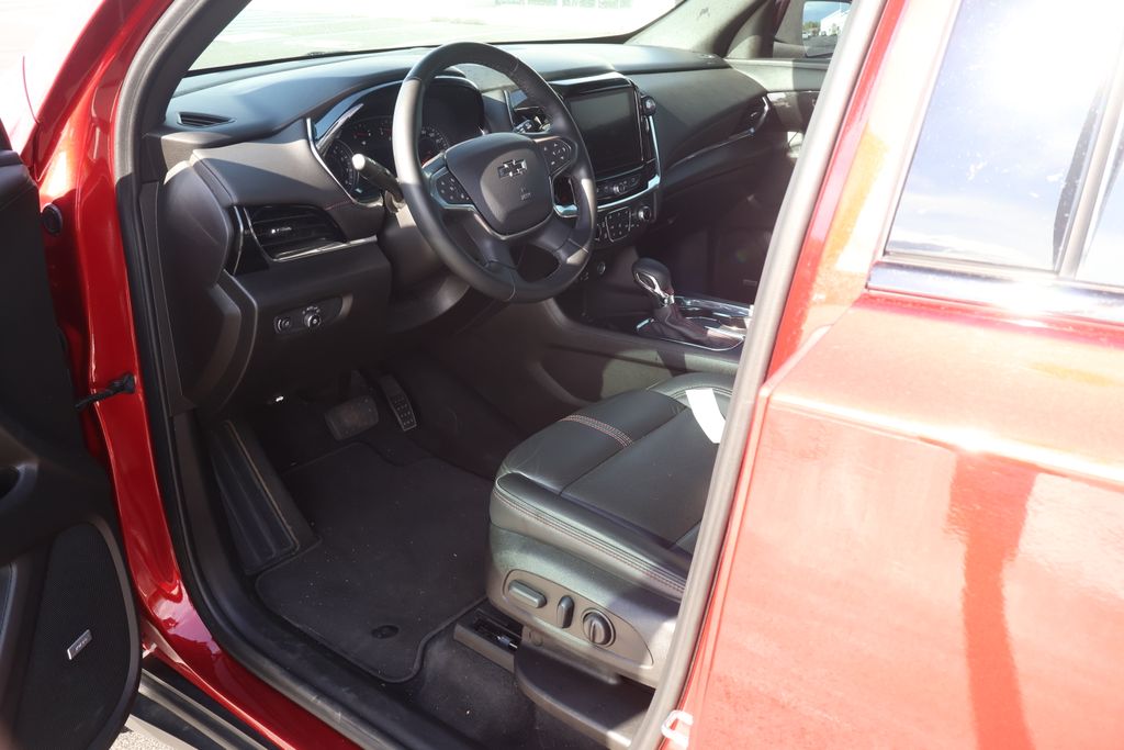 Thumbnail: 2023 Chevrolet Traverse - 8