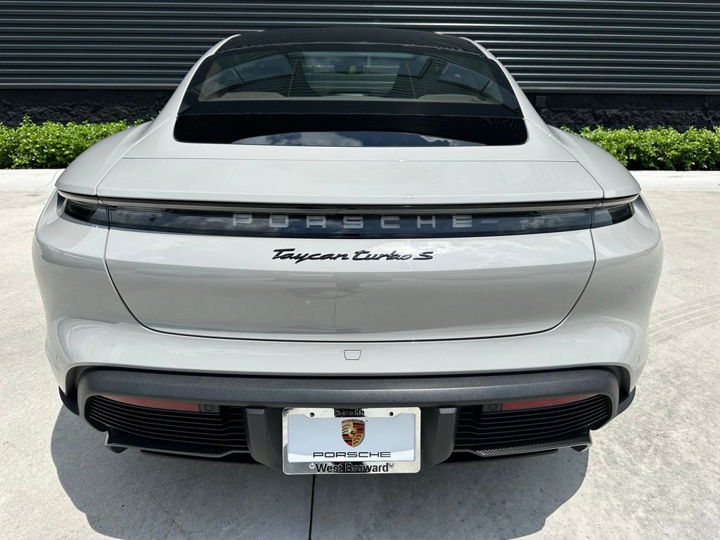 2024 Porsche Taycan Turbo 11