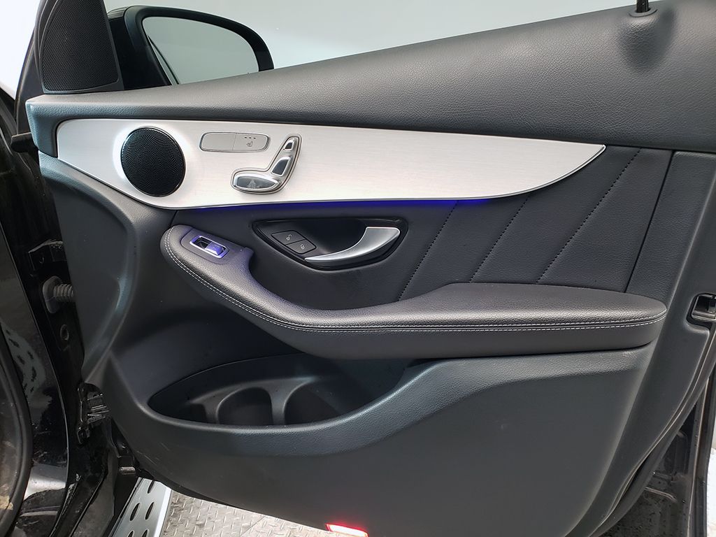 Thumbnail: 2021 Mercedes-Benz GLC - 26