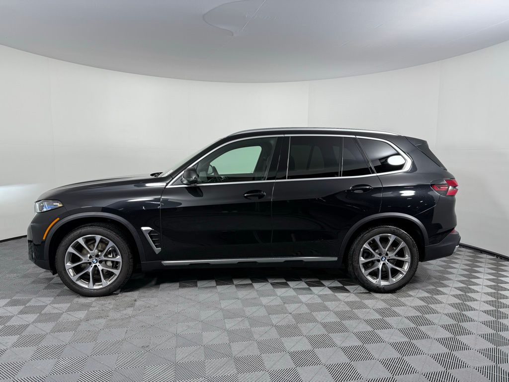 Thumbnail: 2024 BMW X5 - 8