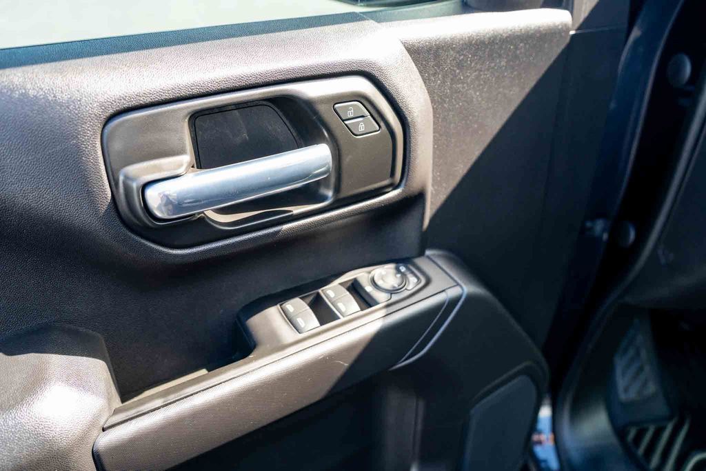 Used Car 2023 Chevrolet Silverado 1500  Custom Trail Boss For Sale Under $40,000 In Austin, Texas