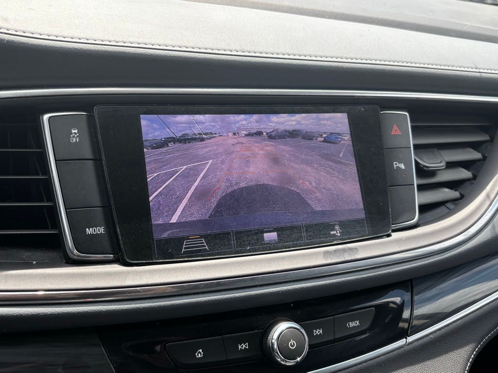 2020 Buick Enclave Essence photo