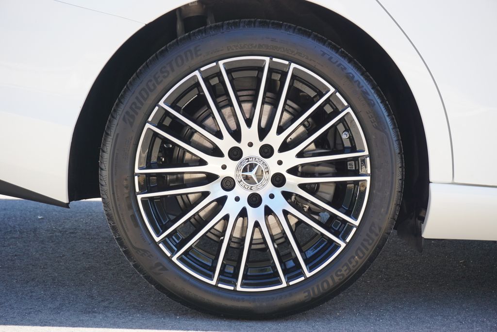 Thumbnail: 2026 Mercedes-Benz C-Class - 17