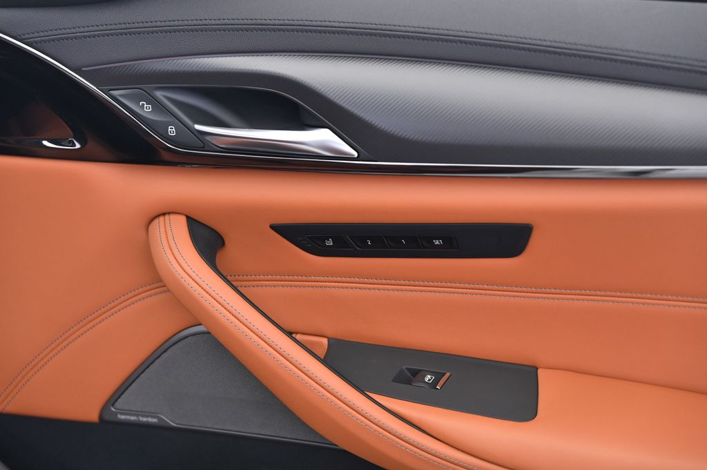 Thumbnail: 2020 BMW M5 - 26