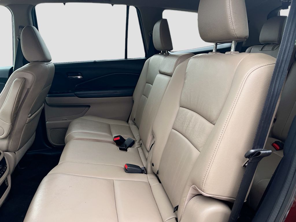 2020 Honda Pilot EX-L - Photo 24