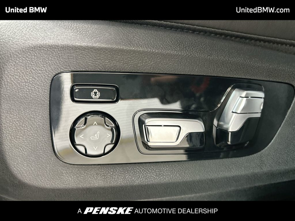 Thumbnail: 2026 BMW X5 - 12