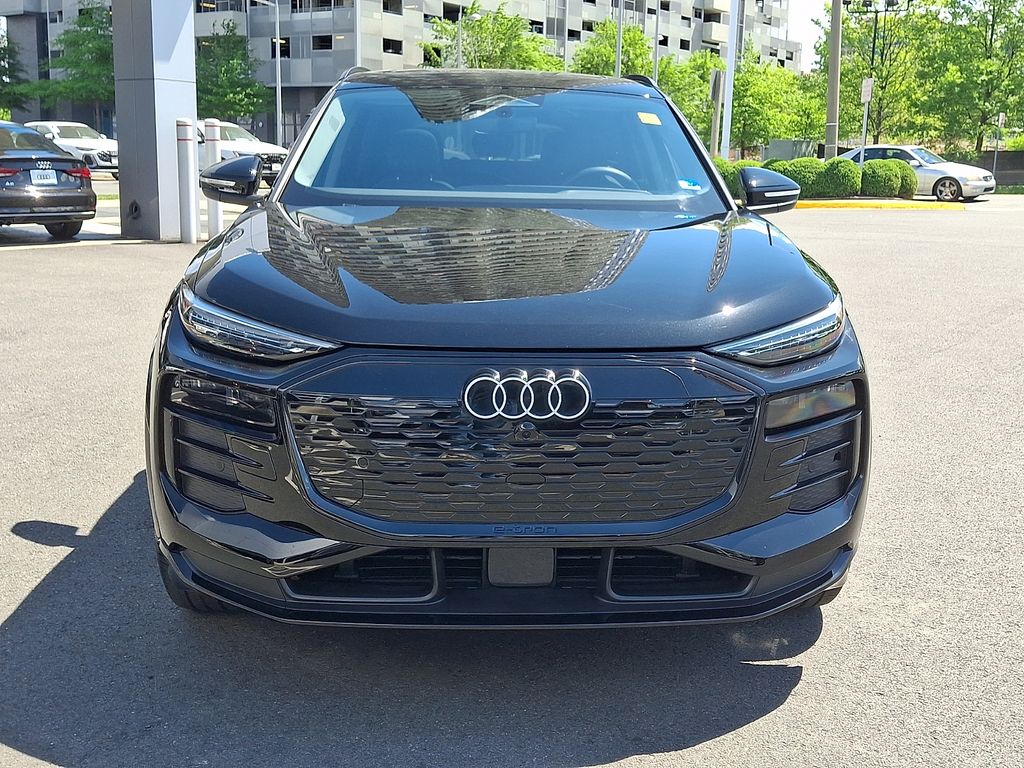 Thumbnail: 2025 Audi Q6 e-tron - 2