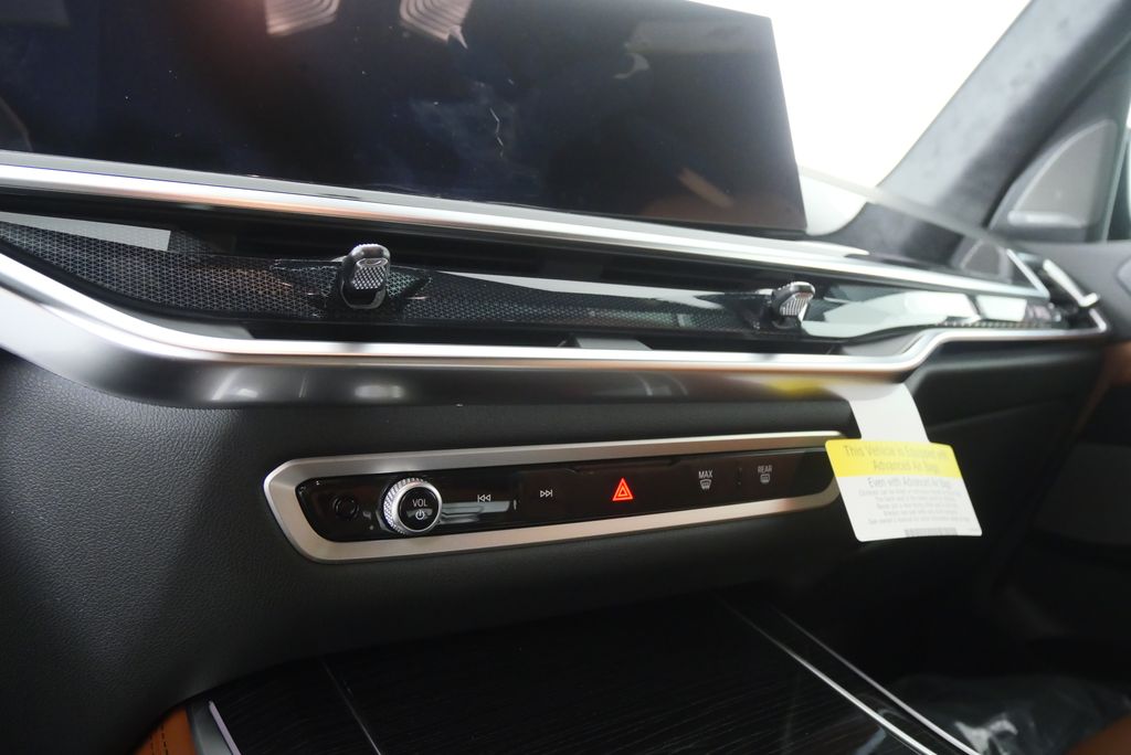 Thumbnail: 2026 BMW X5 - 21