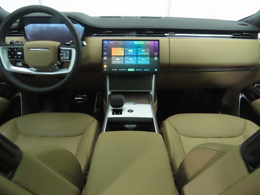 Thumbnail: 2025 Land Rover Range Rover - 14