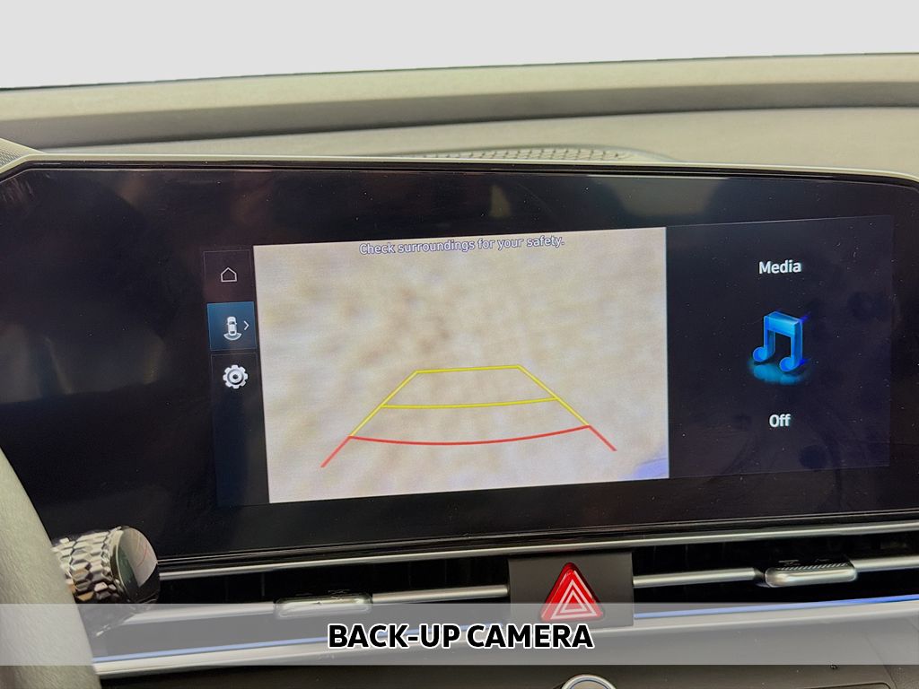 Used 2024 Silver Hyundai SEL image 7
