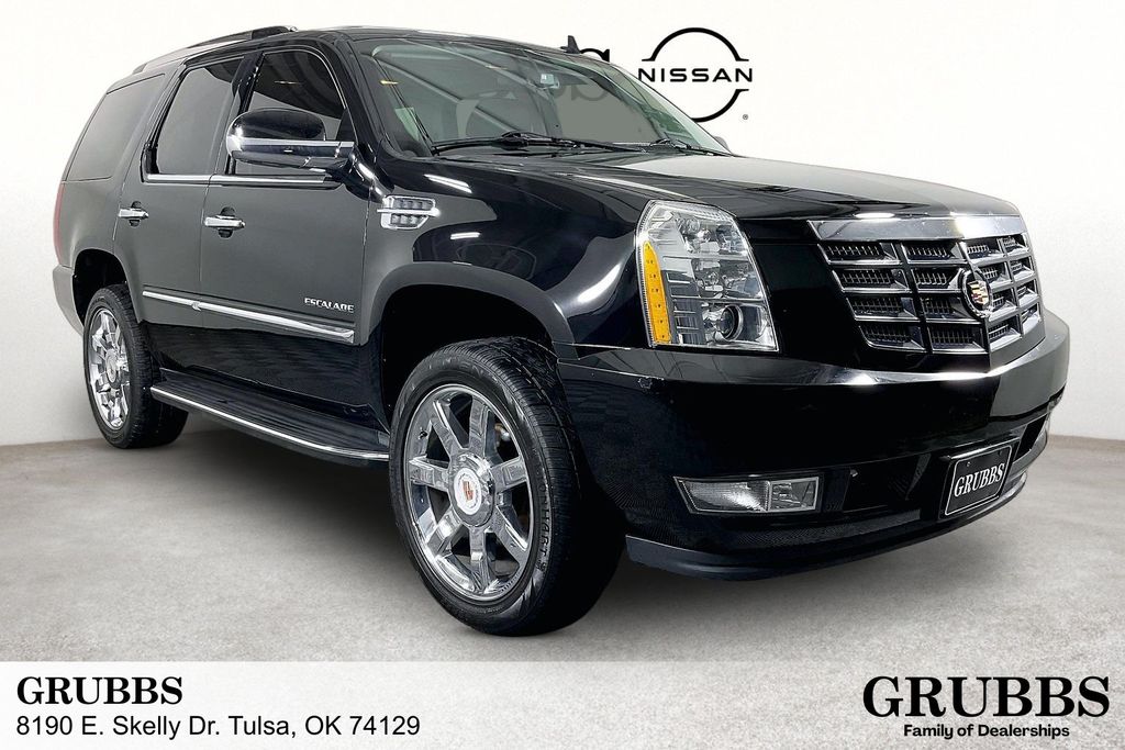 Black Raven 2013 Cadillac Escalade Luxury RWD SUV / Crossover Rear-Wheel Drive 6-Speed Automatic Overdrive