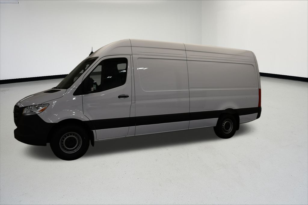 Thumbnail: 2026 Mercedes-Benz Sprinter - 4