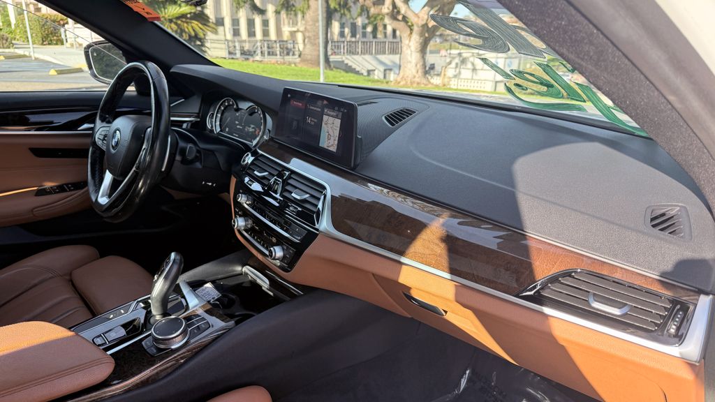 Used 2019 BMW 5 Series 530e iPerformance 4D Sedan