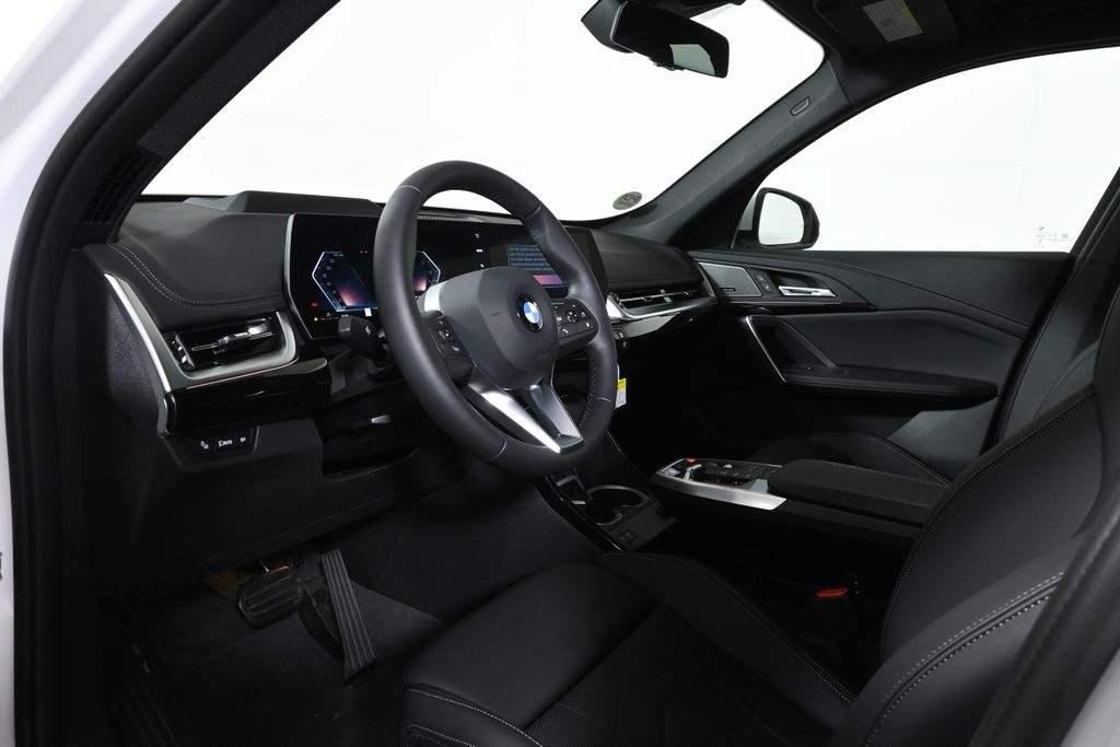 Thumbnail: 2027 BMW X1 - 15
