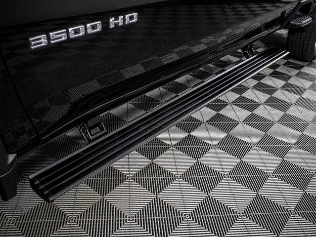 Used 2023 Black Chevrolet High Country image 11