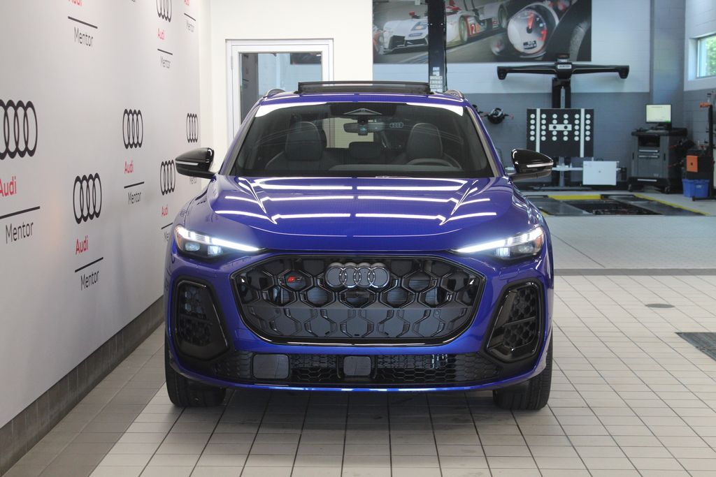 Thumbnail: 2026 Audi SQ5 - 9