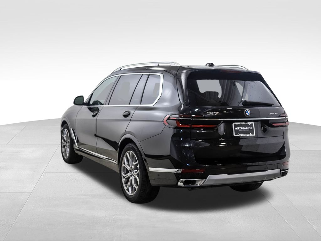 2025 BMW X7 xDrive40i 3