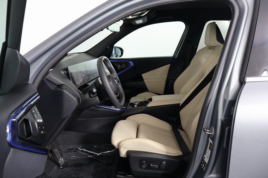 Thumbnail: 2025 BMW X3 - 10