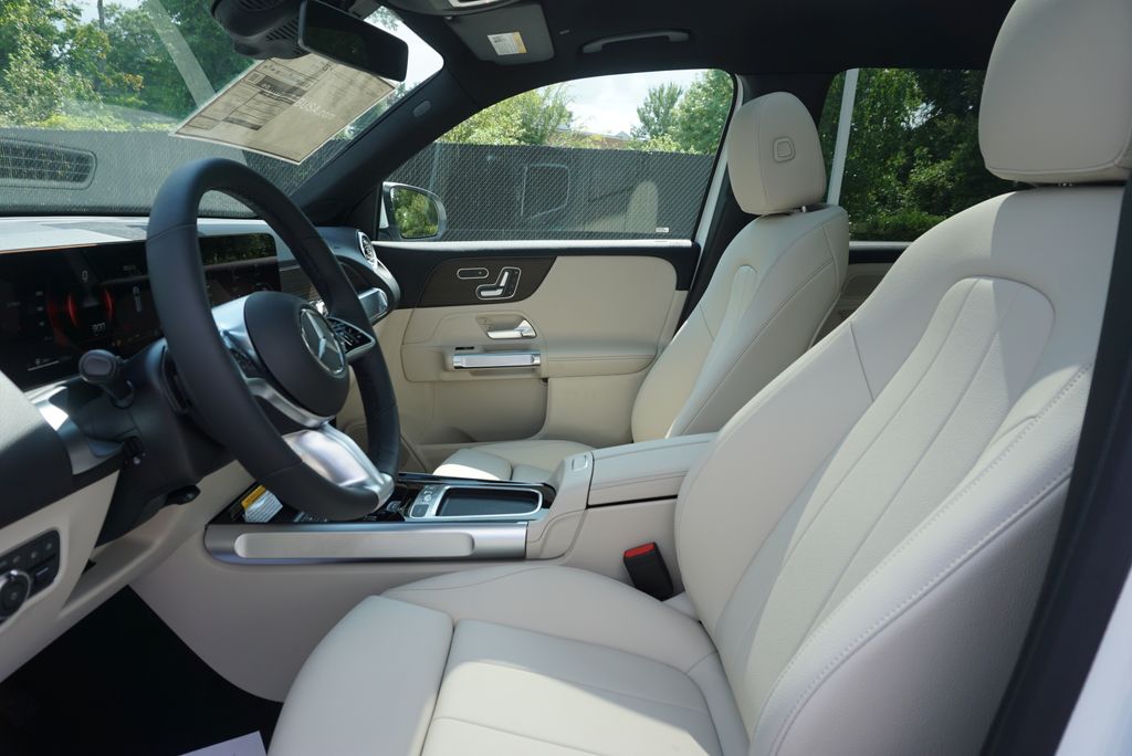 Thumbnail: 2025 Mercedes-Benz GLB - 9