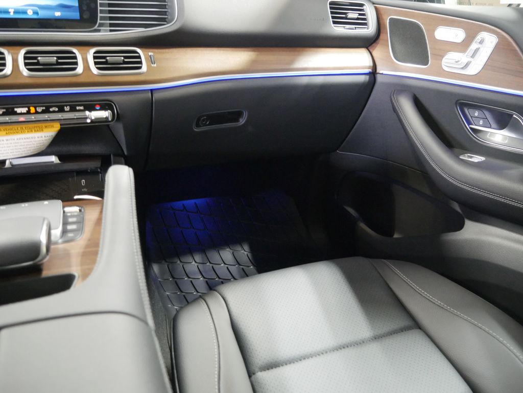 Thumbnail: 2026 Mercedes-Benz GLE - 25