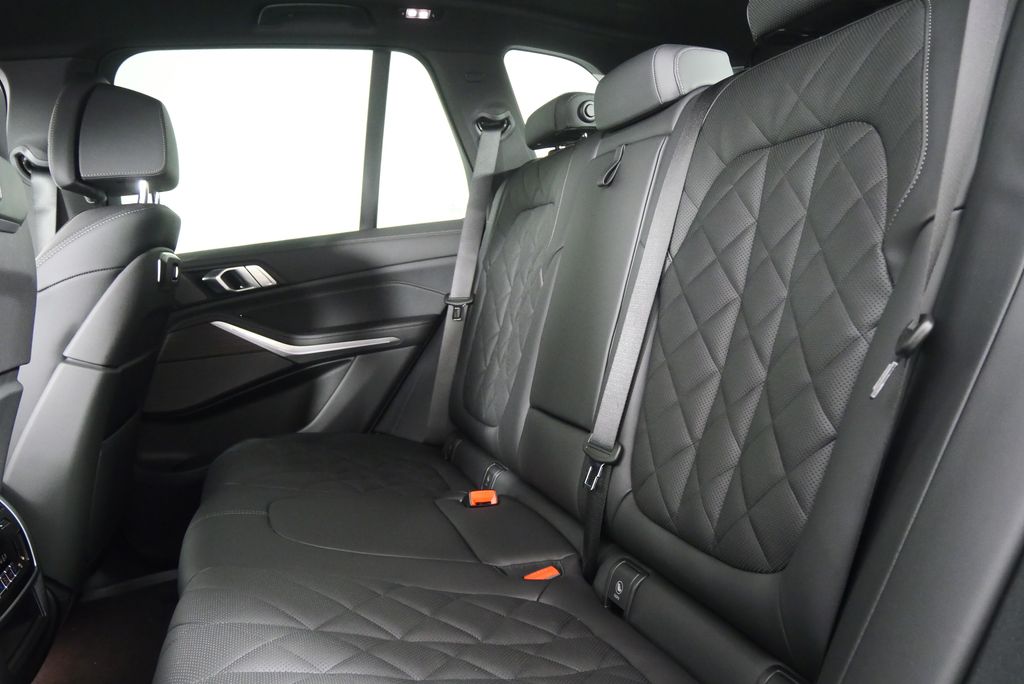 Thumbnail: 2026 BMW X5 - 15