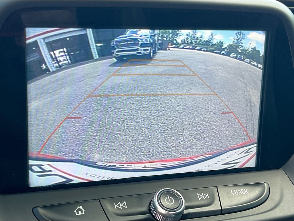 Used 2018 Red Chevrolet SS image 13