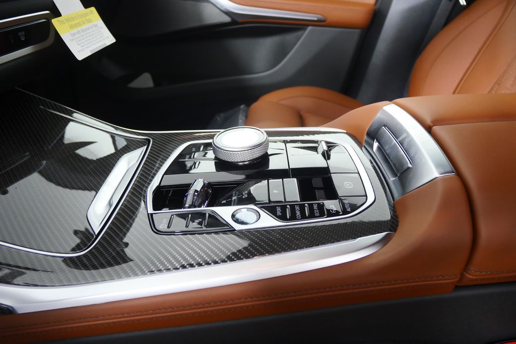 Thumbnail: 2026 BMW X7 - 24