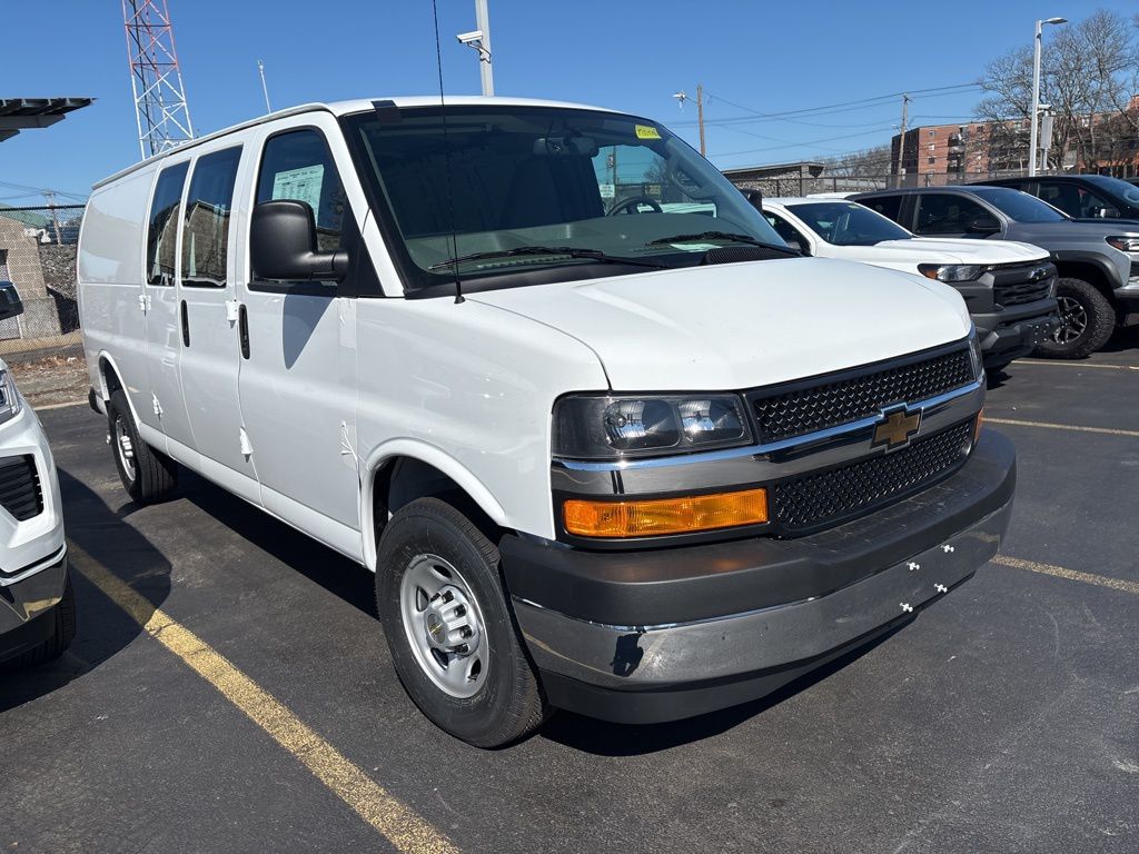 Summit White 2026 Chevrolet Express Cargo 3500 RWD Van Rear-Wheel Drive