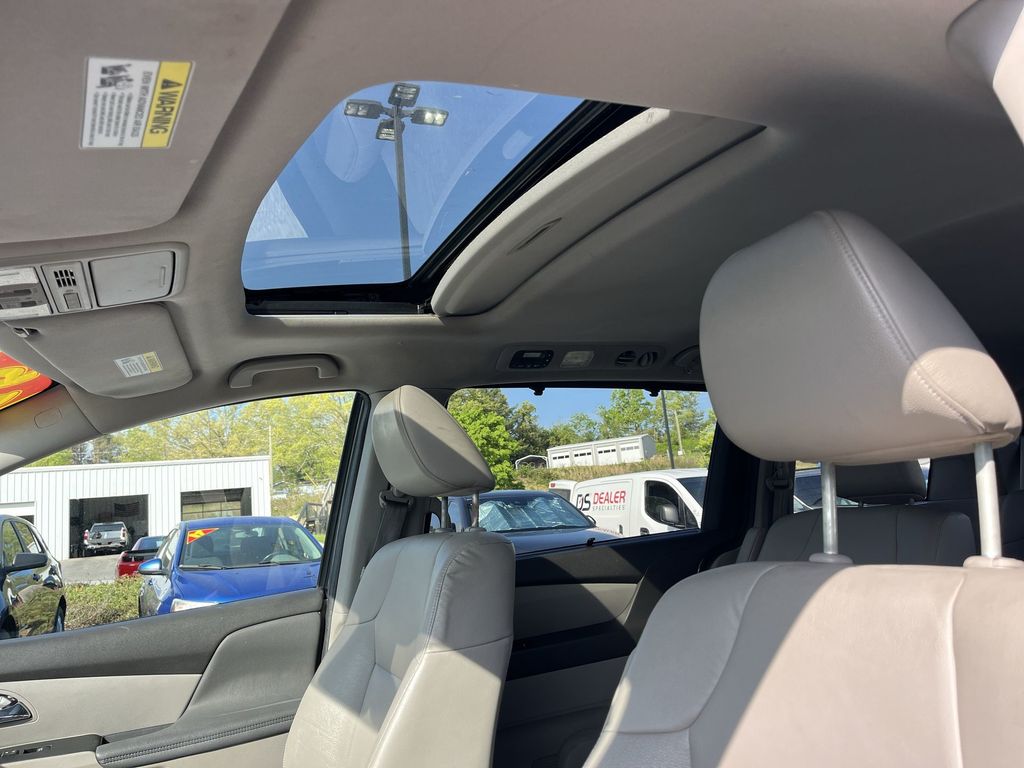 2016 Honda Odyssey EX-L photo