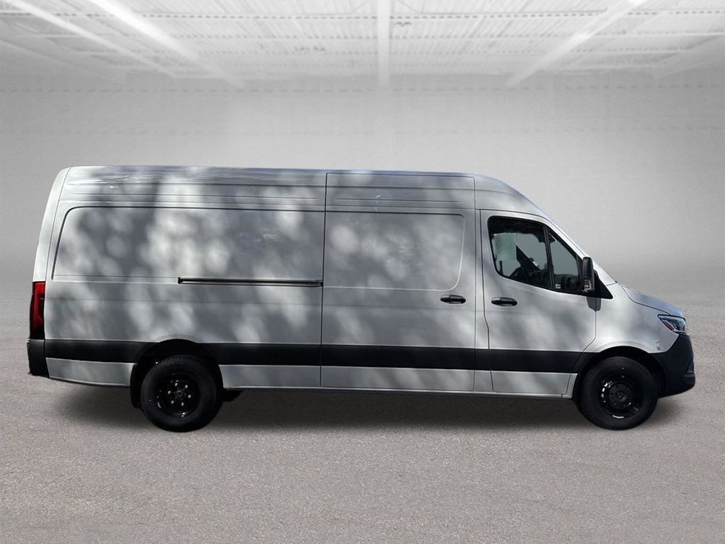 2024 Mercedes-Benz Sprinter 3500 Cargo 170 WB - 5