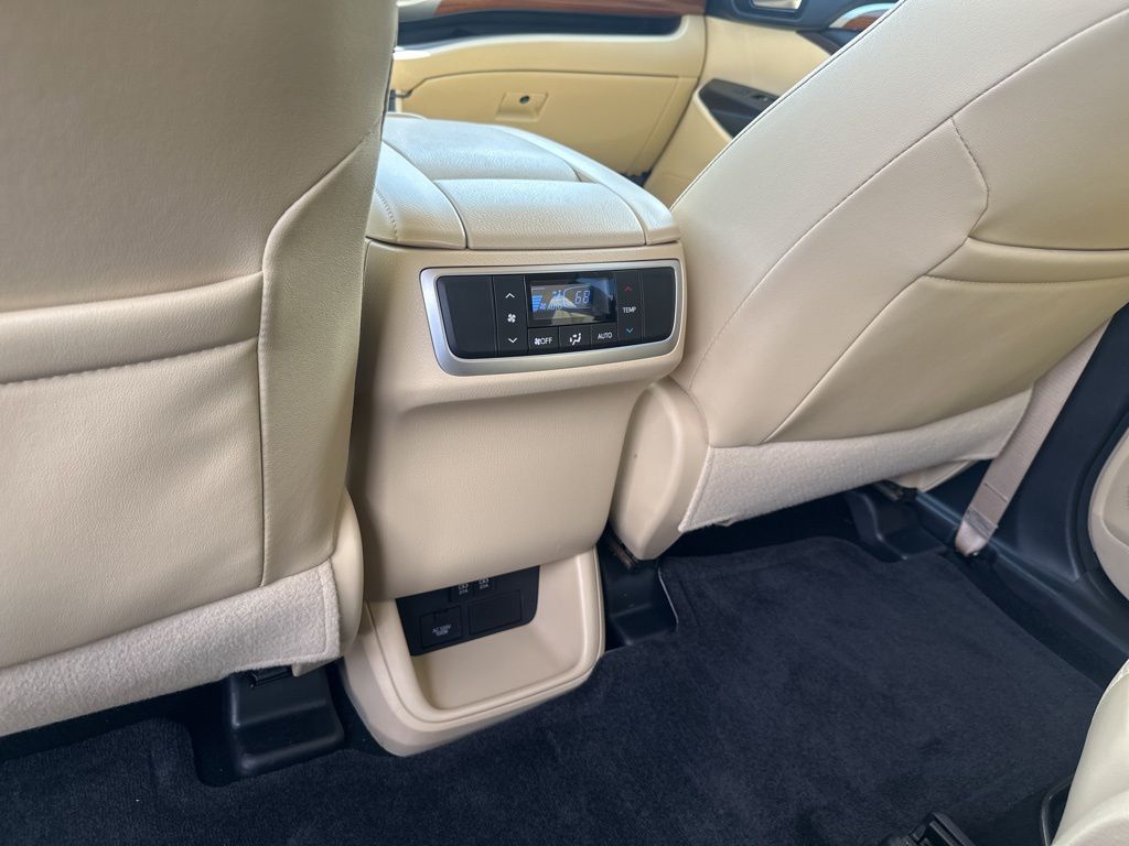 Used Car 2018 Toyota Highlander  Limited For Sale In Austin, Texas