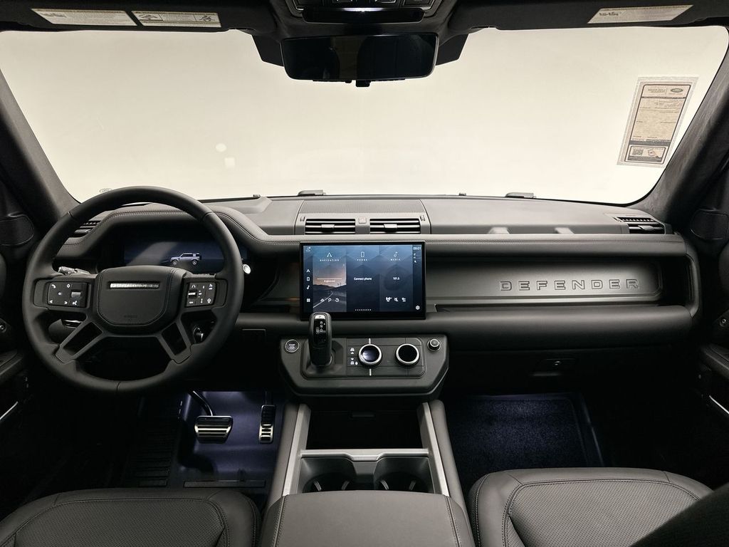Thumbnail: 2025 Land Rover Defender - 7