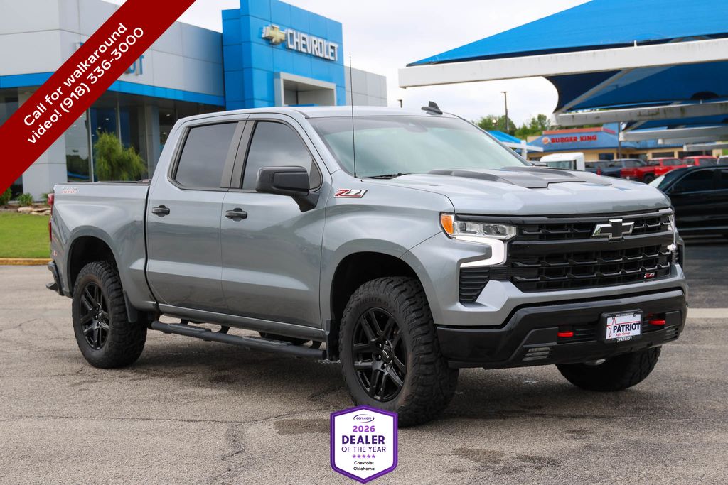 Sterling Gray Metallic 2024 Chevrolet Silverado 1500 LT Trail Boss Crew Cab 4WD Pickup Truck Four-Wheel Drive Automatic