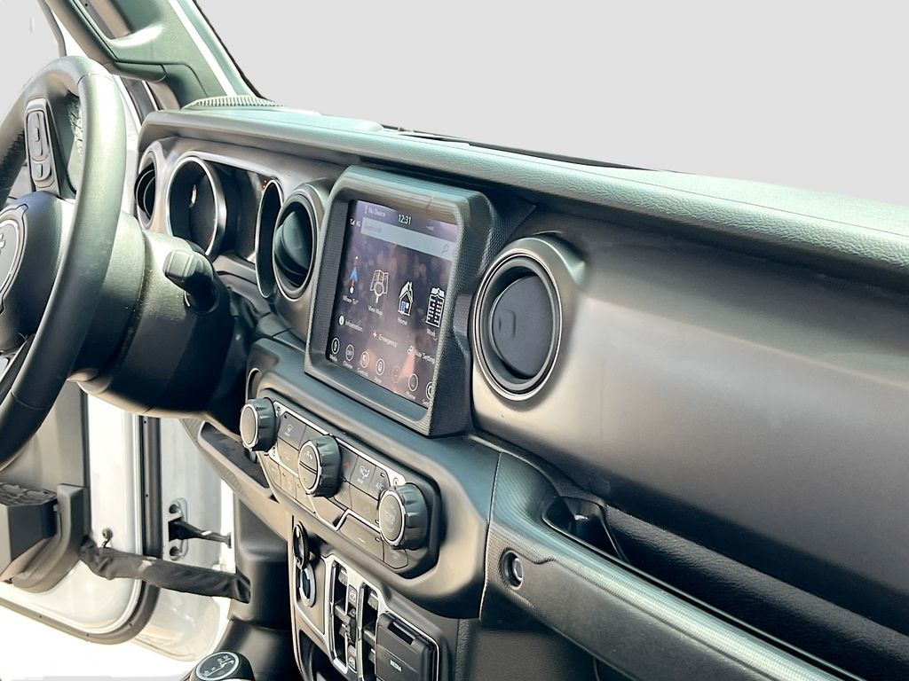 Used 2023 White Jeep Sport S image 29