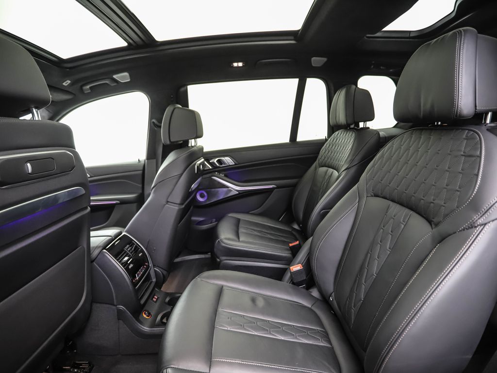 Thumbnail: 2024 BMW X7 - 22