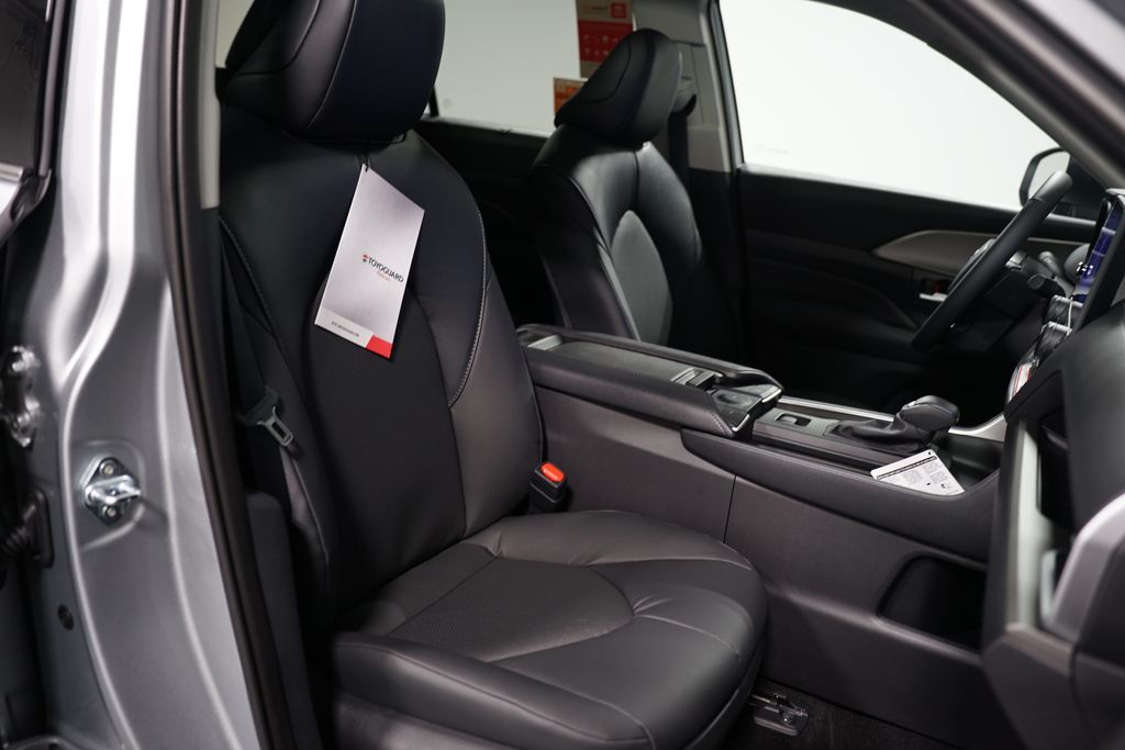 Thumbnail: 2025 Toyota Grand Highlander - 27