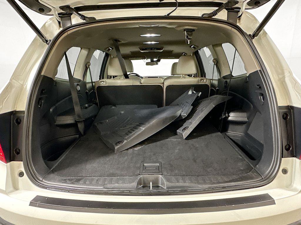 Thumbnail: 2016 Honda Pilot - 26
