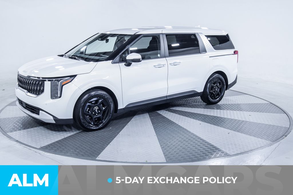 Used 2025 White Kia LXS image 3