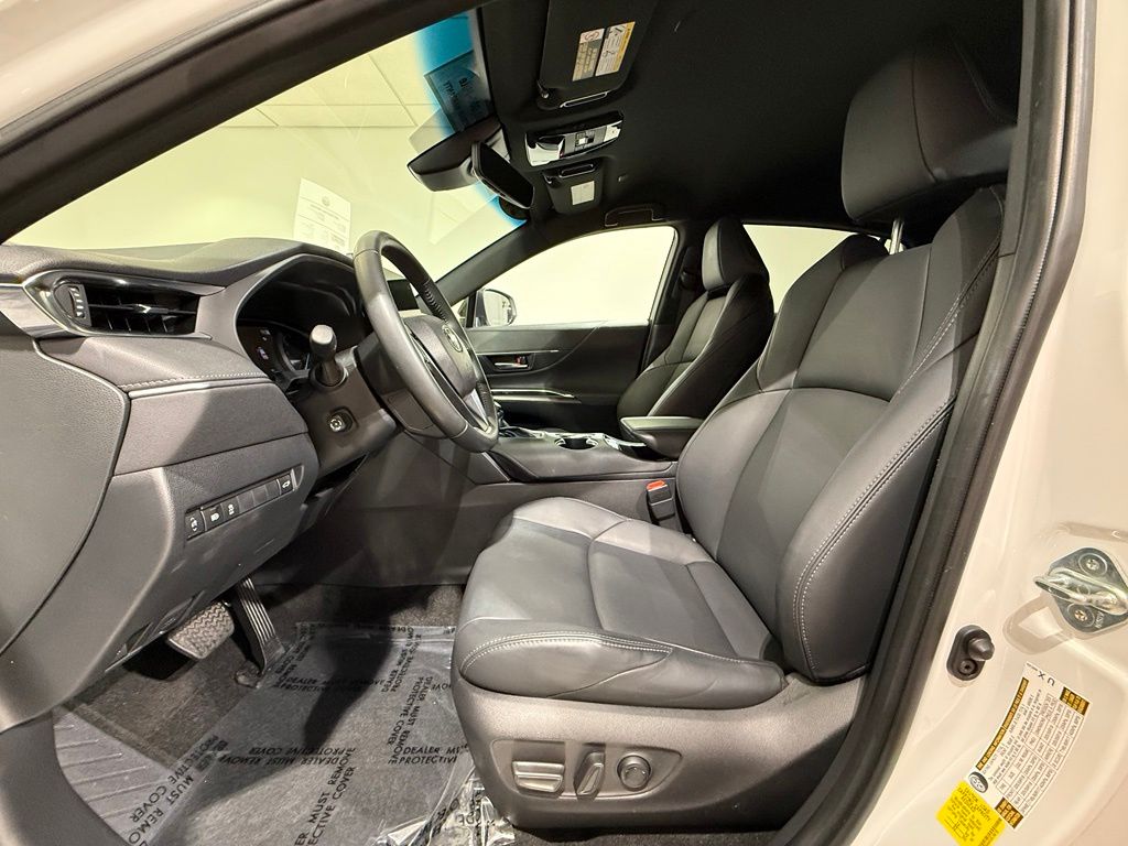 Thumbnail: 2024 Toyota Venza - 13