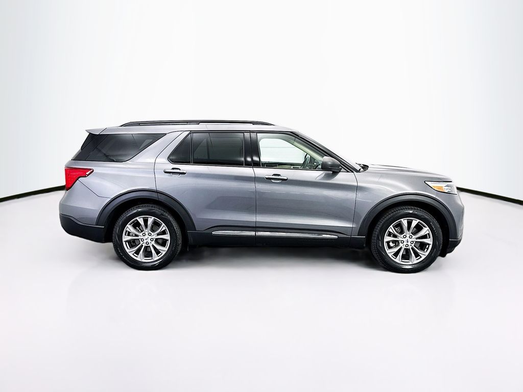 Thumbnail: 2022 Ford Explorer - 4