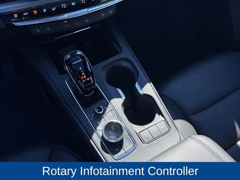 2024 Cadillac XT4 FWD Premium Luxury