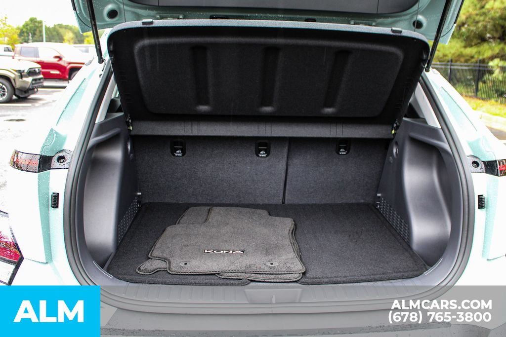 2024 Hyundai Kona SE photo 19