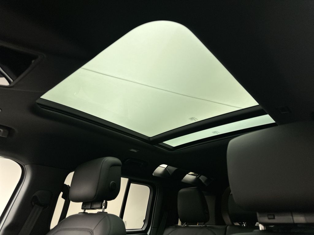 Thumbnail: 2026 Land Rover Defender - 11