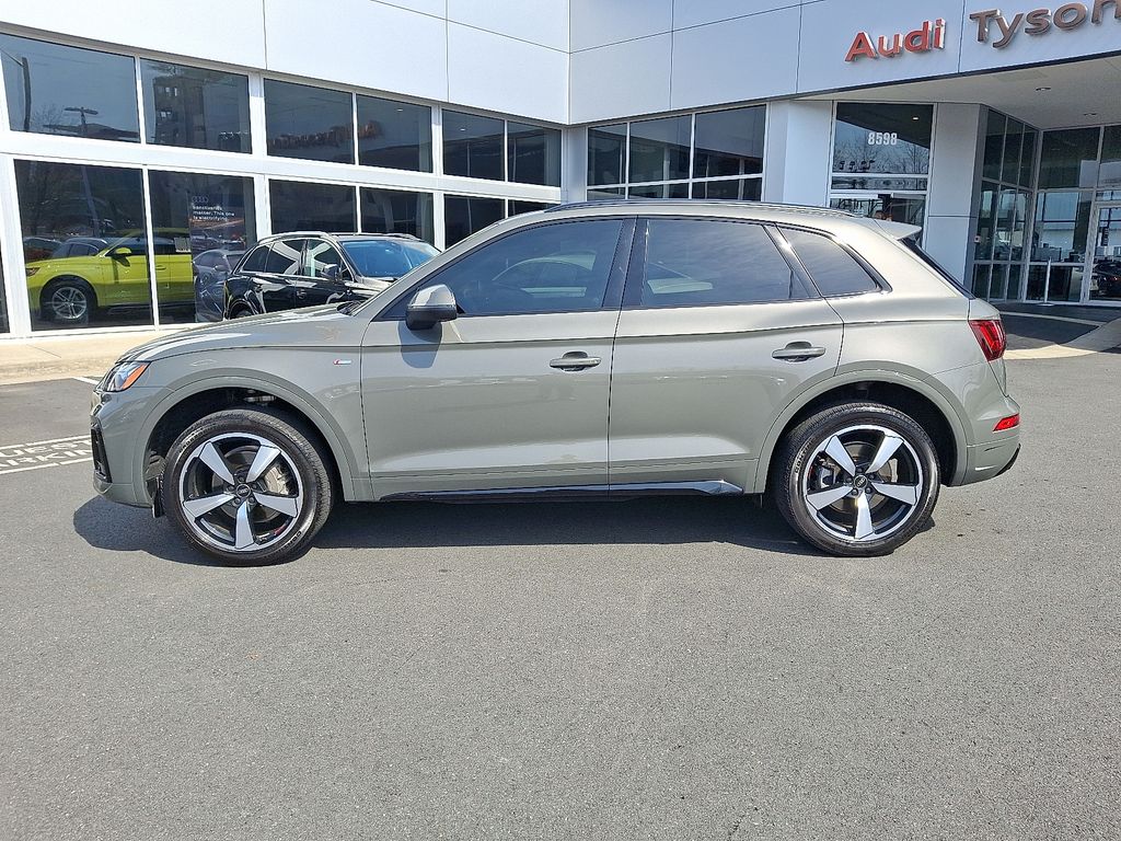Thumbnail: 2023 Audi Q5 - 7