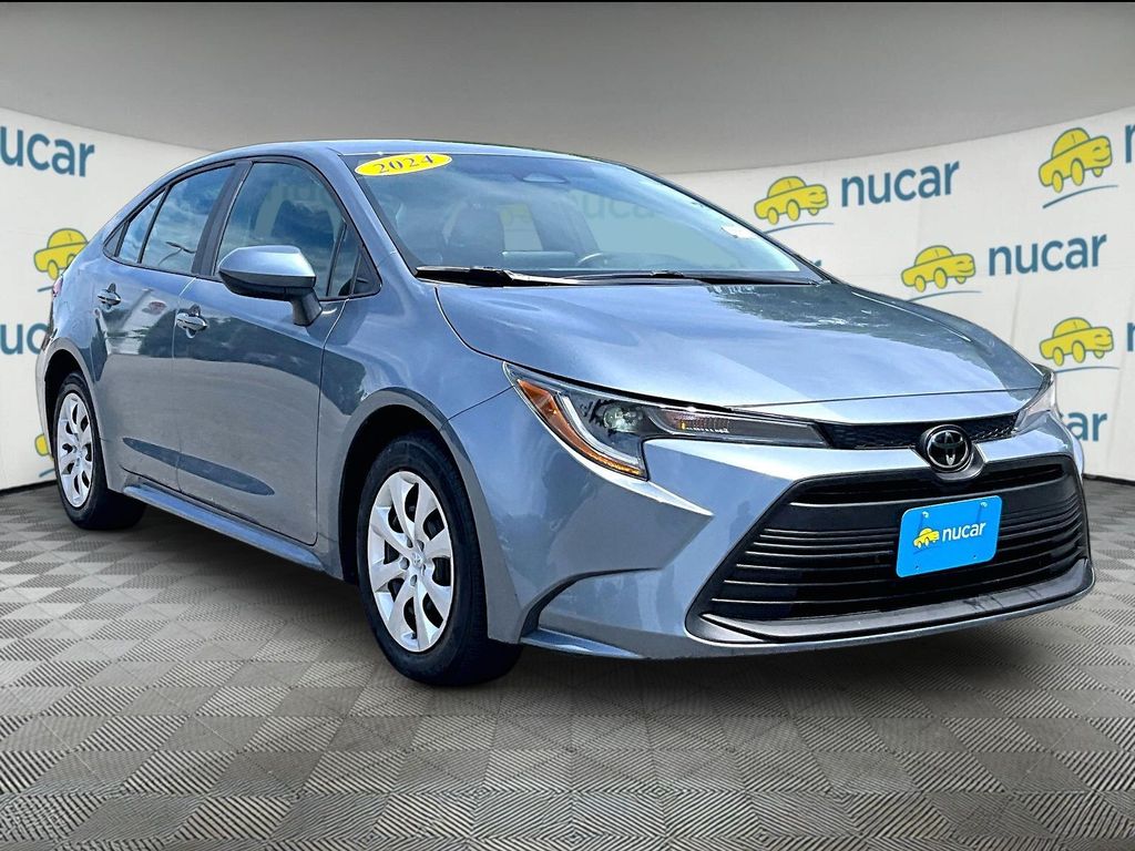 2024 Toyota Corolla — photo 1