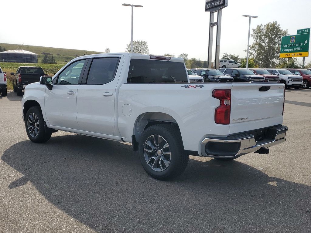 2024 Chevrolet Silverado 1500 LT 3